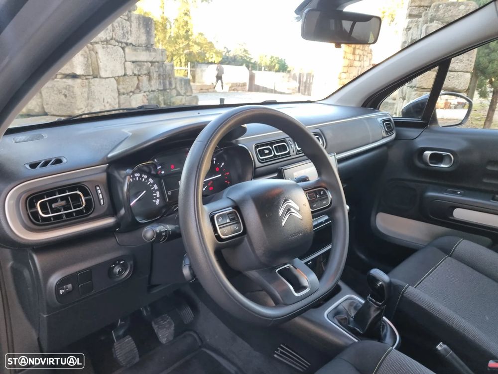 Citroën C3 1.2 PureTech Shine - 21