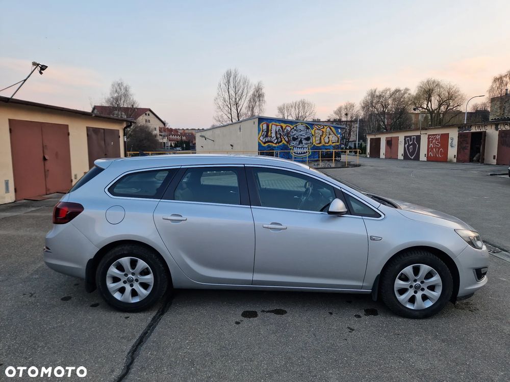 Opel Astra 1.6 CDTI Cosmo - 3