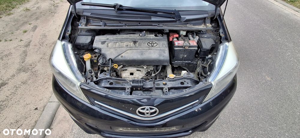 Toyota Yaris - 16