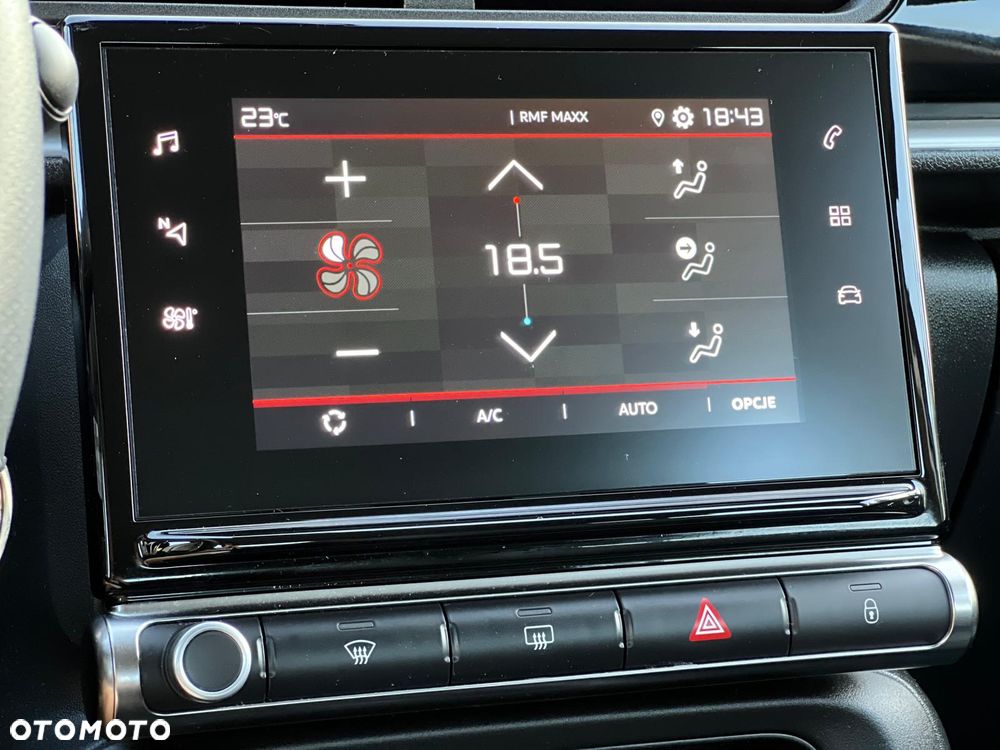 Citroën C3 1.2 PureTech Shine - 24