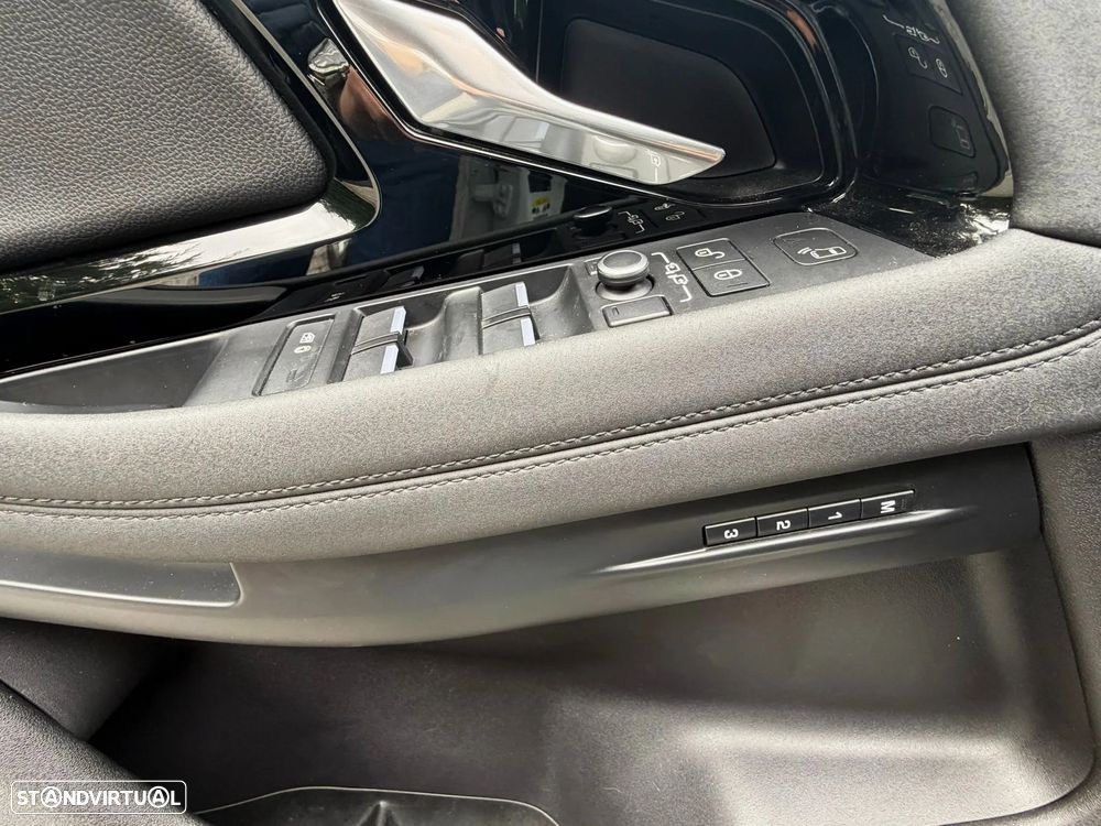 Land Rover Range Rover Evoque P300e R-Dynamic SE - 15