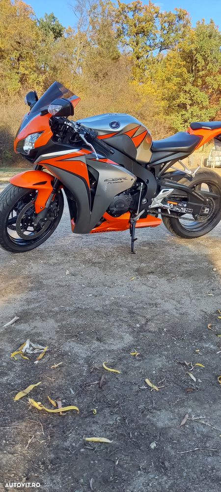 Honda CBR 1000RR Fireblade - 4