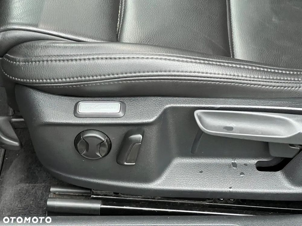 Volkswagen Passat 1.6 TDI SCR DSG - 15