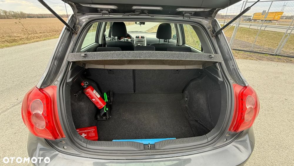 Toyota Auris 1.6 VVT-i Sol - 10