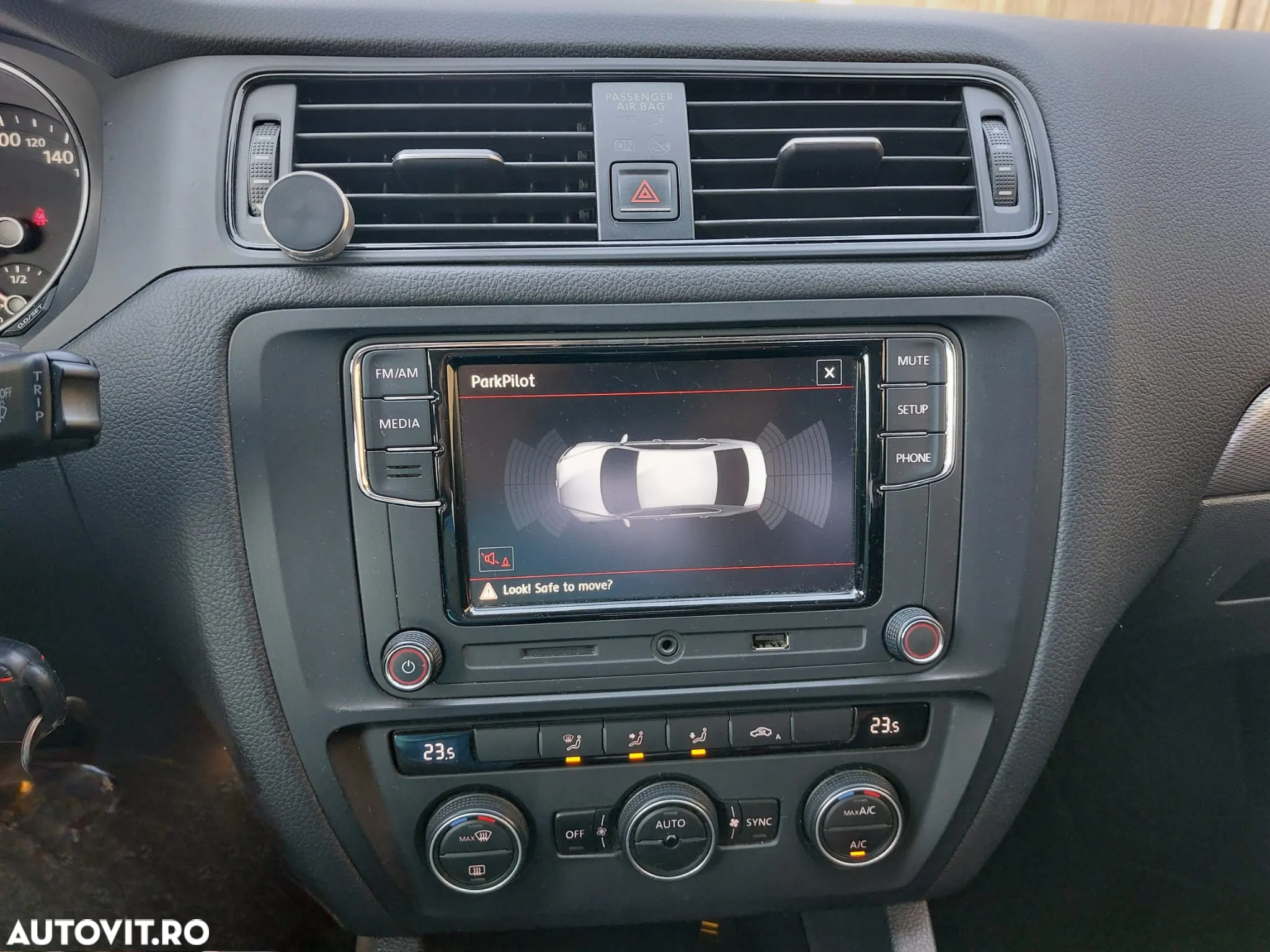 Volkswagen Jetta 1.2 TSI Comfortline - 12