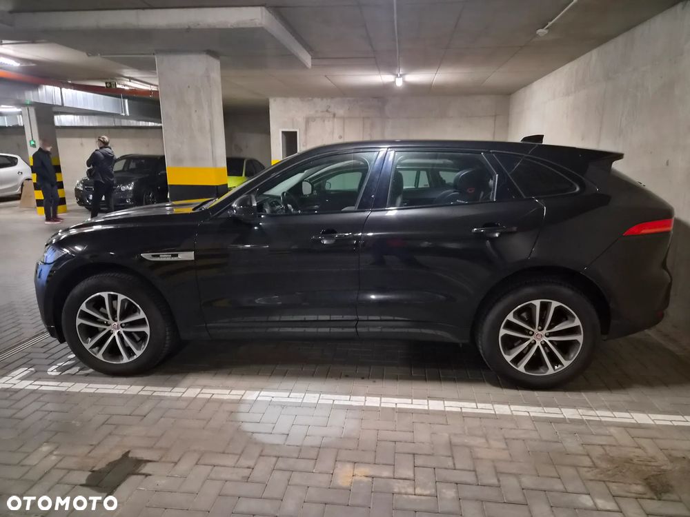 Jaguar F-Pace 2017 photo 2