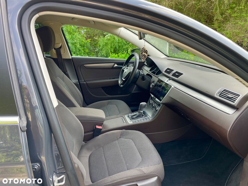 Volkswagen Passat - 7