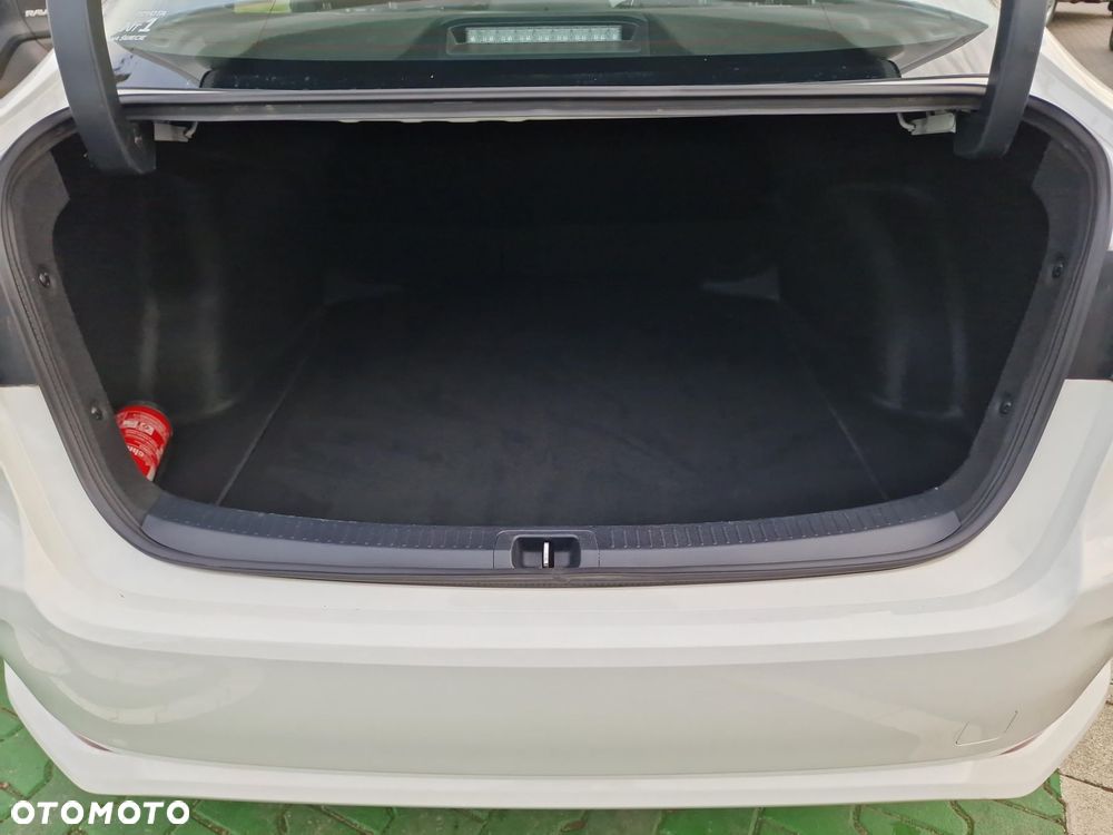 Toyota Corolla 1.8 Hybrid Comfort - 19