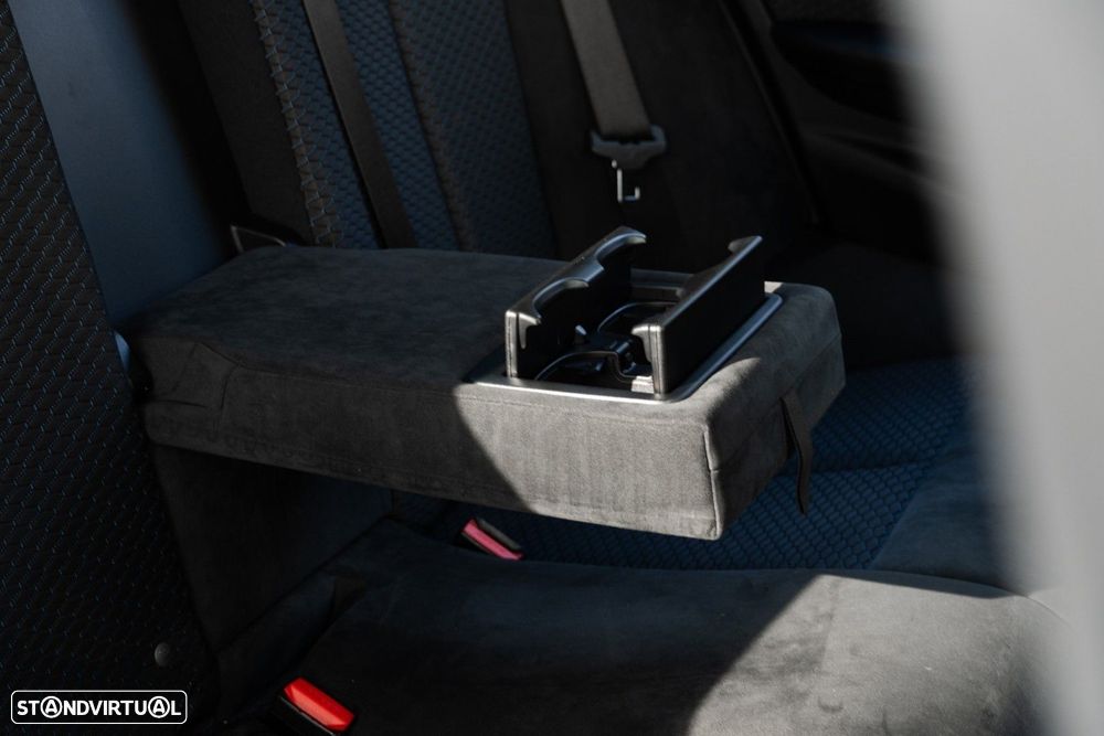 BMW 330 e iPerformance Pack M - 41