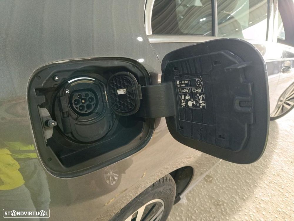 Mercedes-Benz A 250 e Style Plus - 10