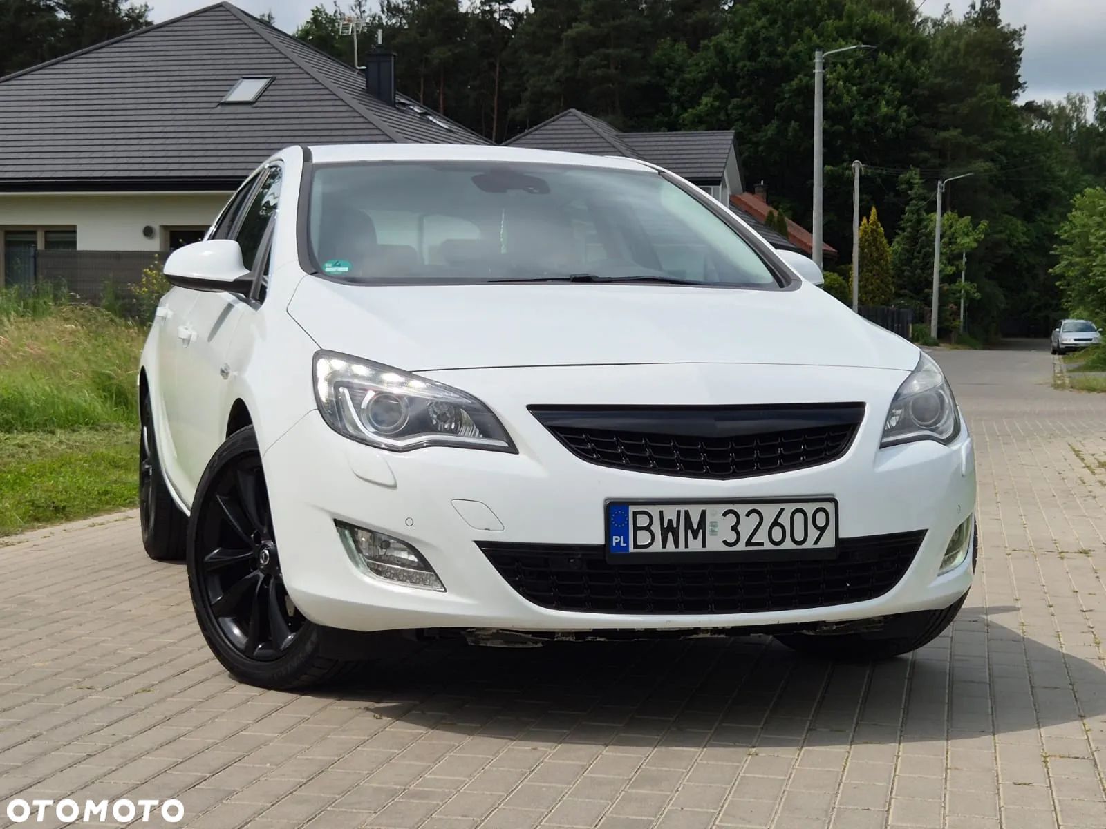 Opel Astra IV 2.0 CDTI Cosmo - 1