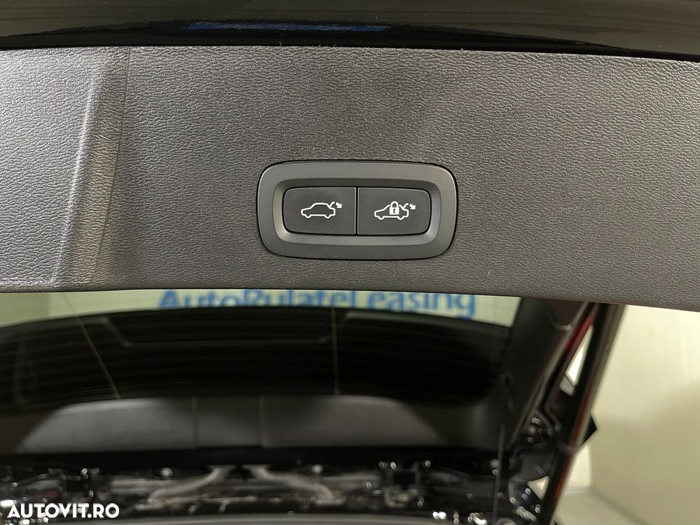 Volvo XC 40 T5 Twin Engine DKG Momentum Pro - 22