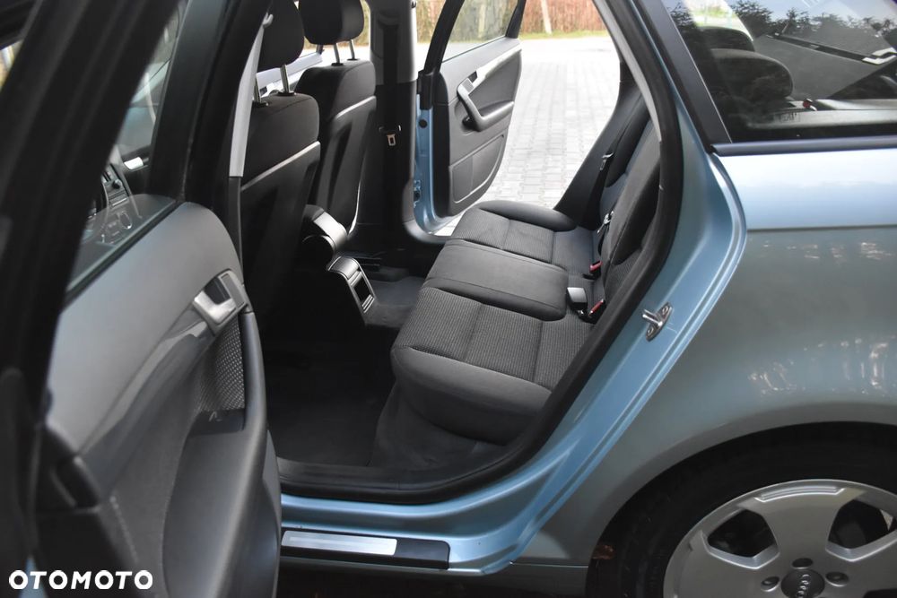 Audi A3 Sportback 2.0 TDI Ambiente - 15