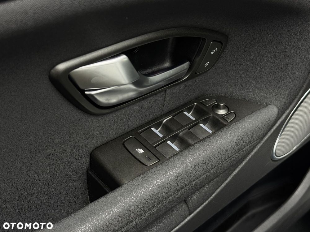Land Rover Range Rover Evoque - 21