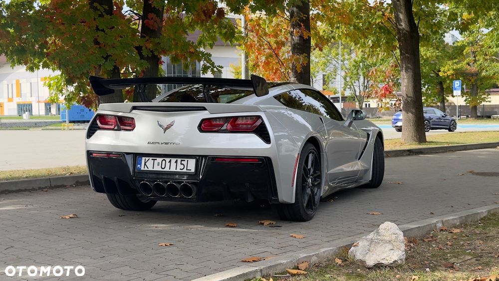 Chevrolet Corvette - 10