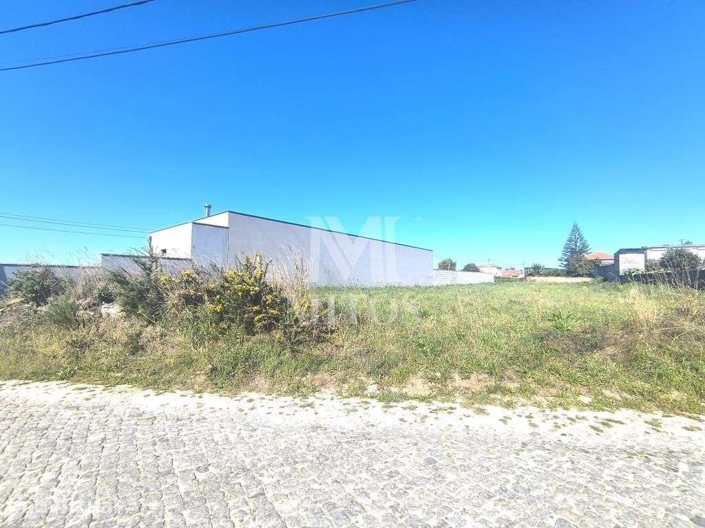 Terreno urbano localizado em Carreço - Grande imagem: 3/7