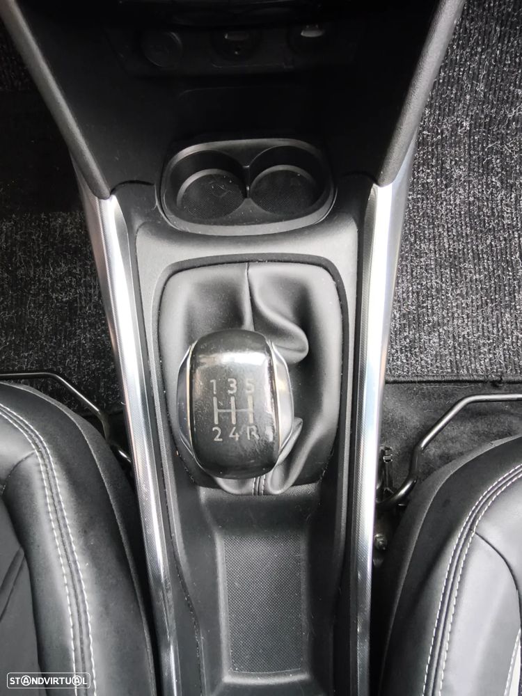 Peugeot 2008 1.2 PureTech Allure - 11