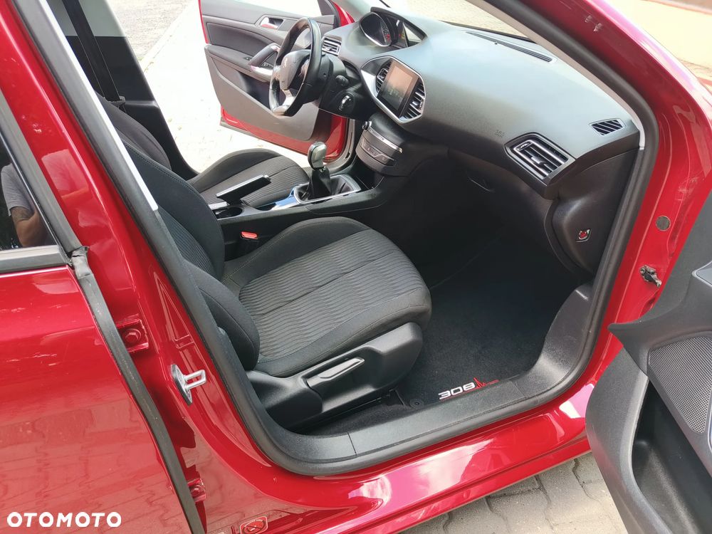 Peugeot 308 HDi FAP 92 Active - 11