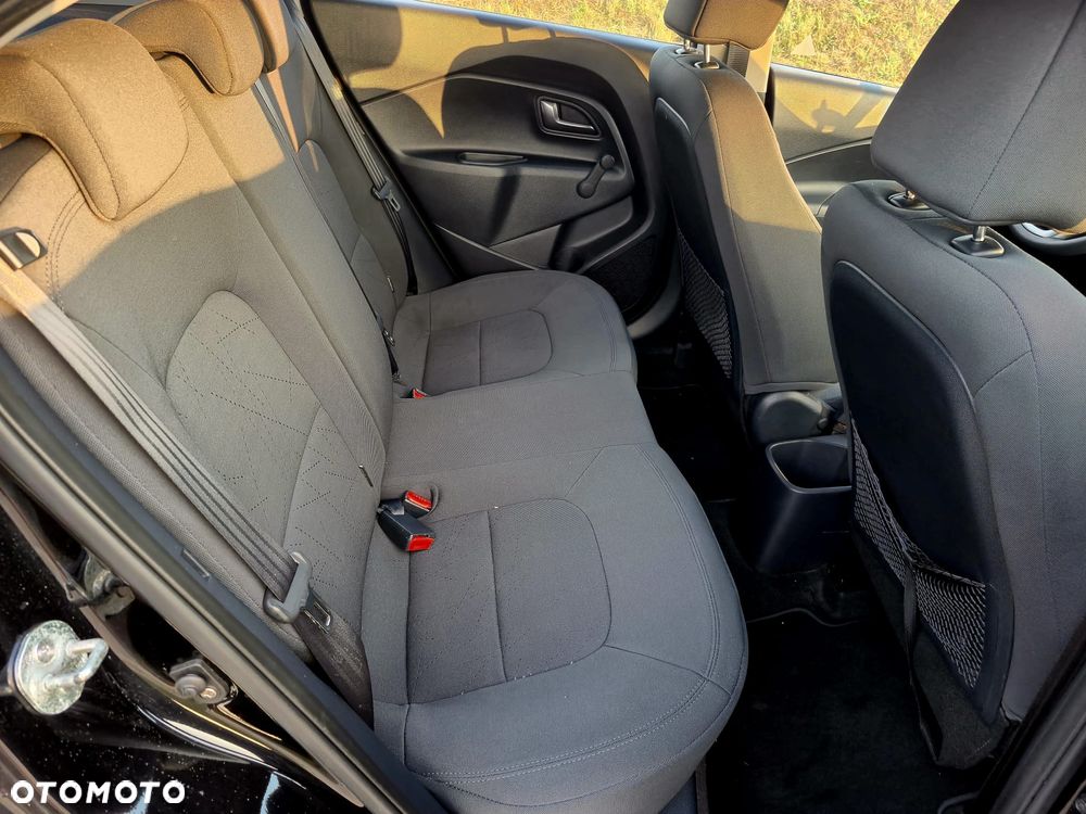 Kia Rio 1.2 Attract - 8