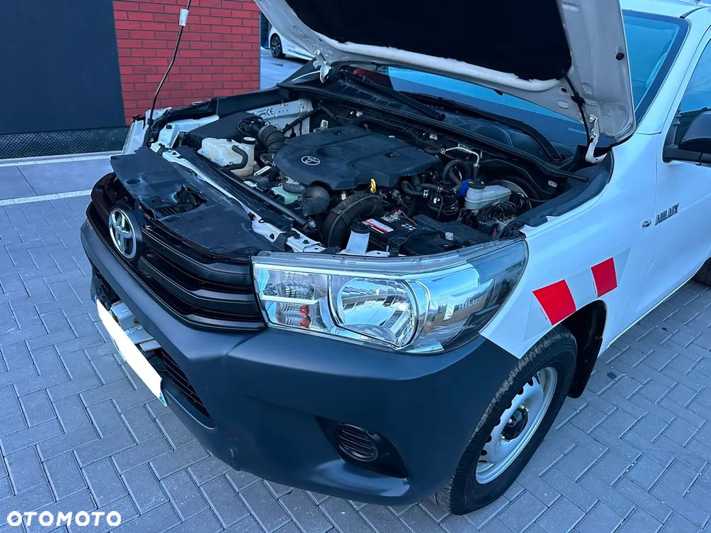 Toyota Hilux 2.4 D-4D Single Cab DL 4x2 - 24