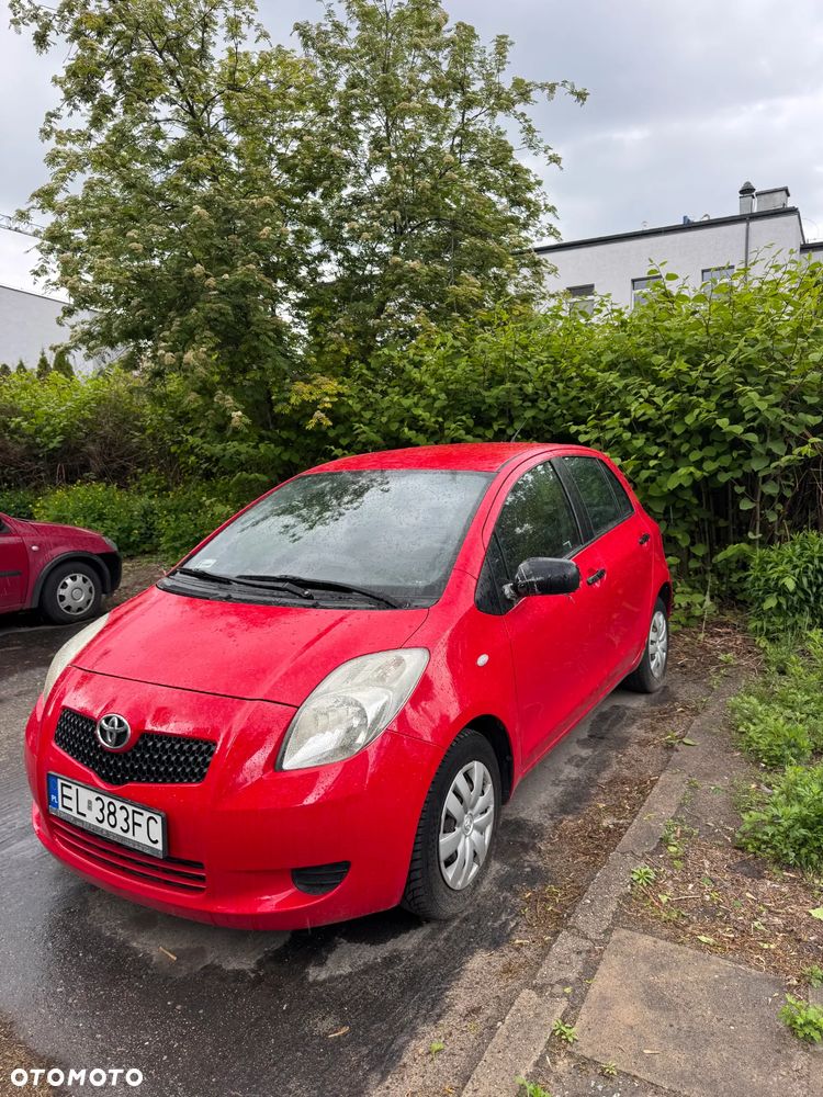 Toyota Yaris 1.0 Luna - 2