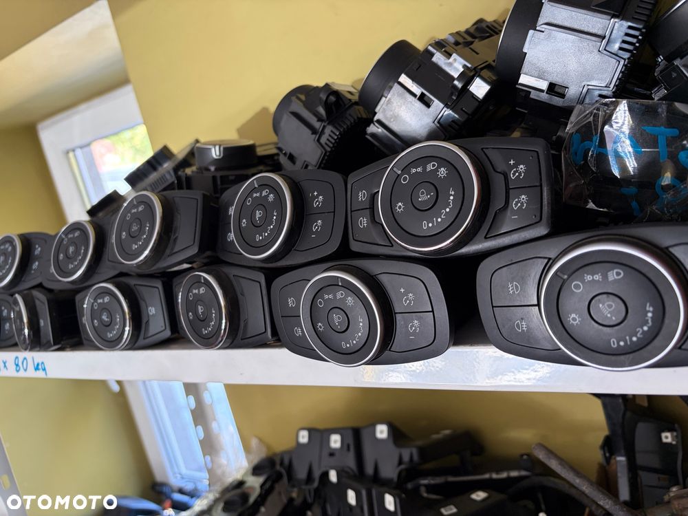 Przełącznik świateł Ford Transit Mk8 custom