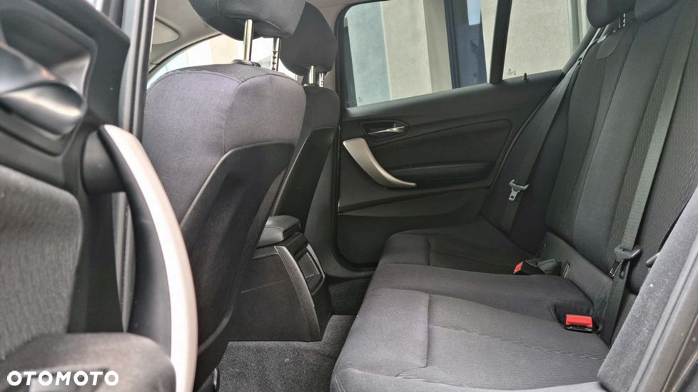 BMW Seria 1 118i Sport Line - 21