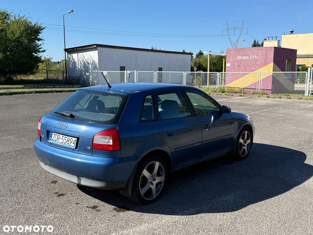 Audi A3 1.6 Ambiente - 4