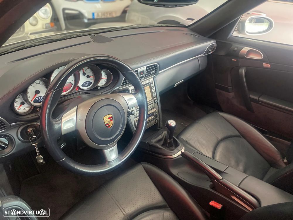 Porsche 911 Série F - 16