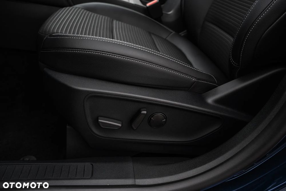 Ford Kuga 2.5 FHEV FWD Titanium X - 21