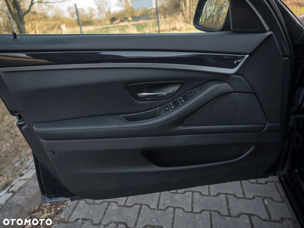 BMW Seria 5 - 28