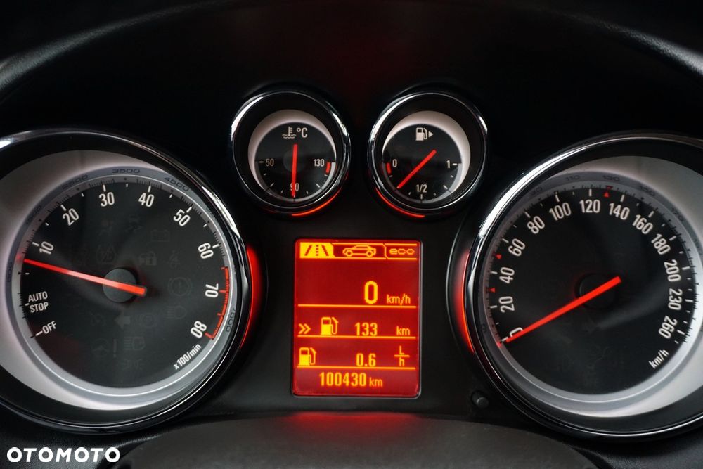 Opel Astra 1.4 Turbo Cosmo - 27