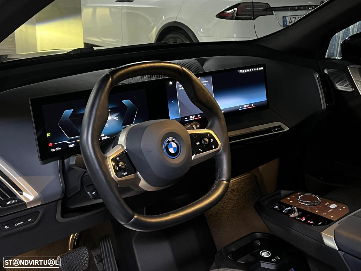 BMW iX M60 - 26