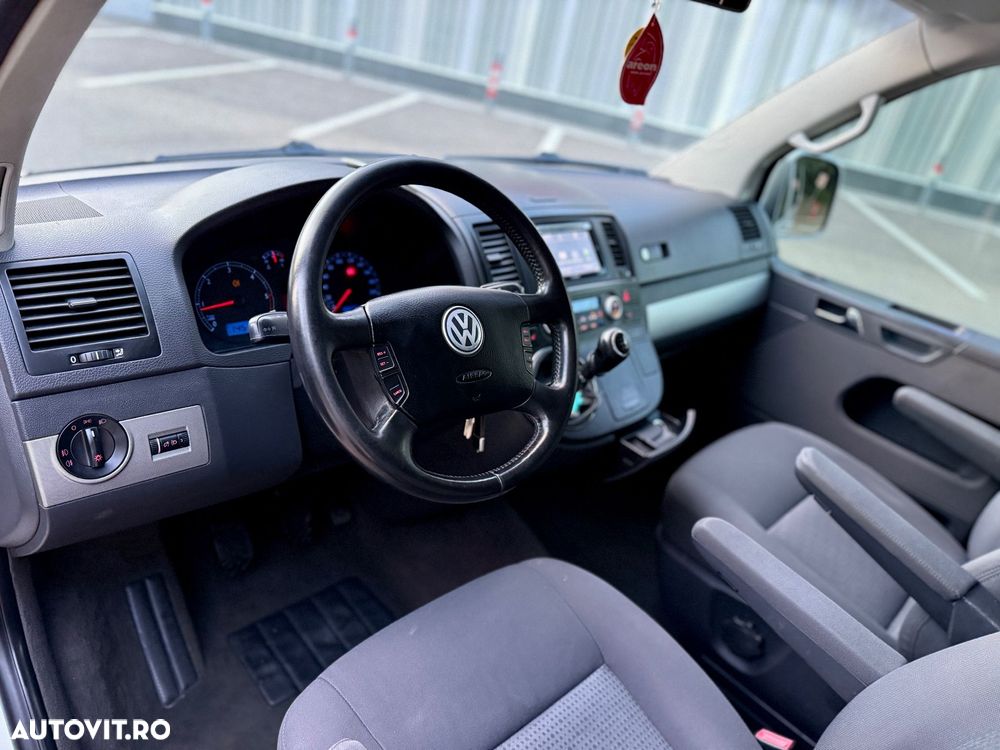 Volkswagen Multivan - 8