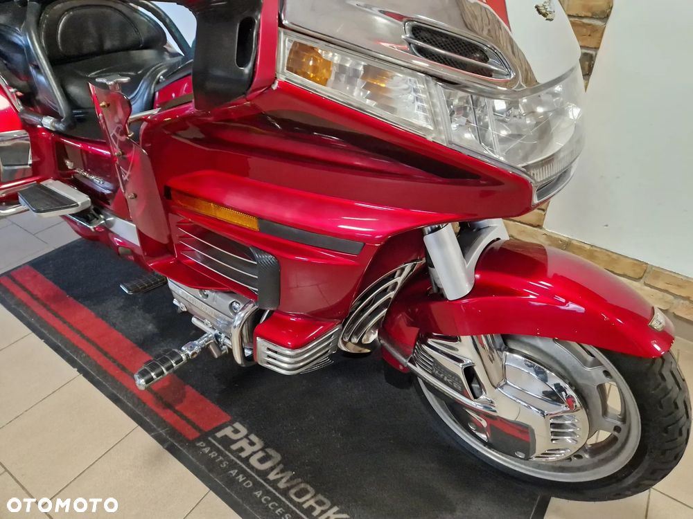 Honda GL - 40