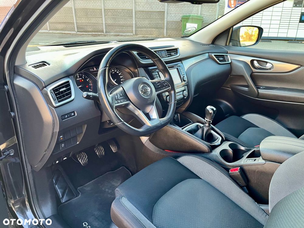 Nissan Qashqai 1.3 DIG-T N-CONNECTA - 9