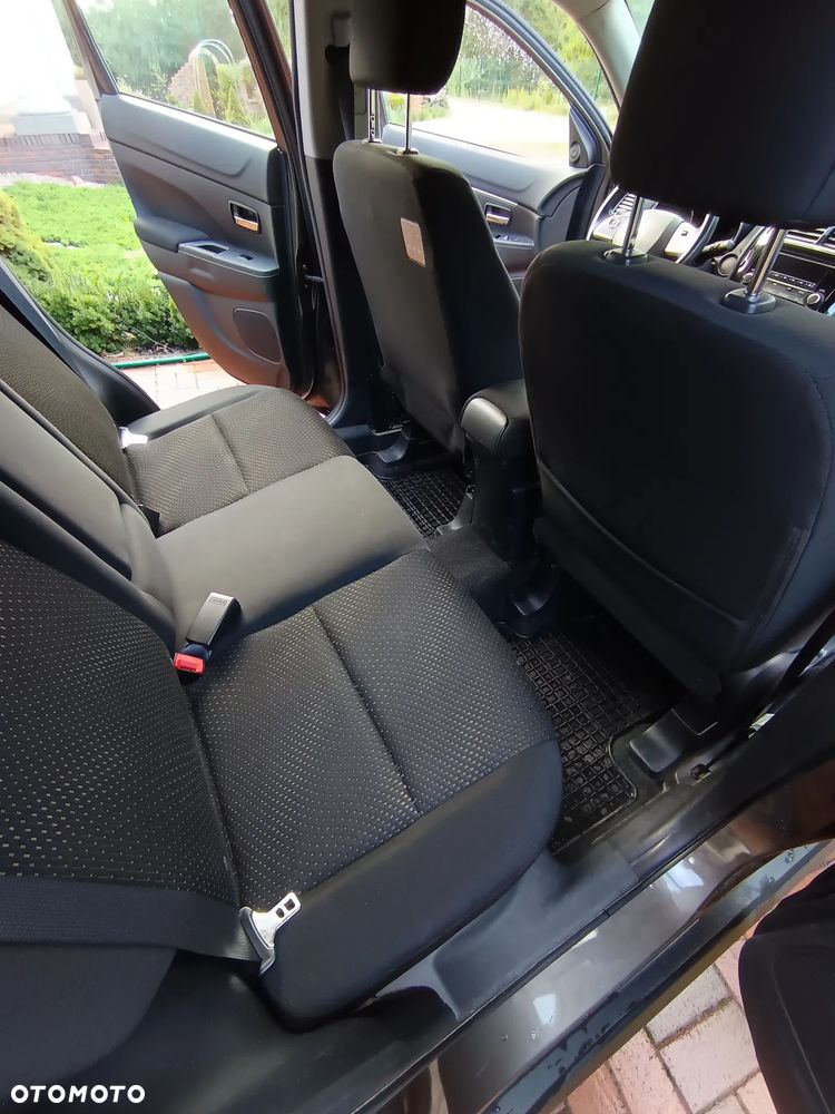 Mitsubishi ASX - 12