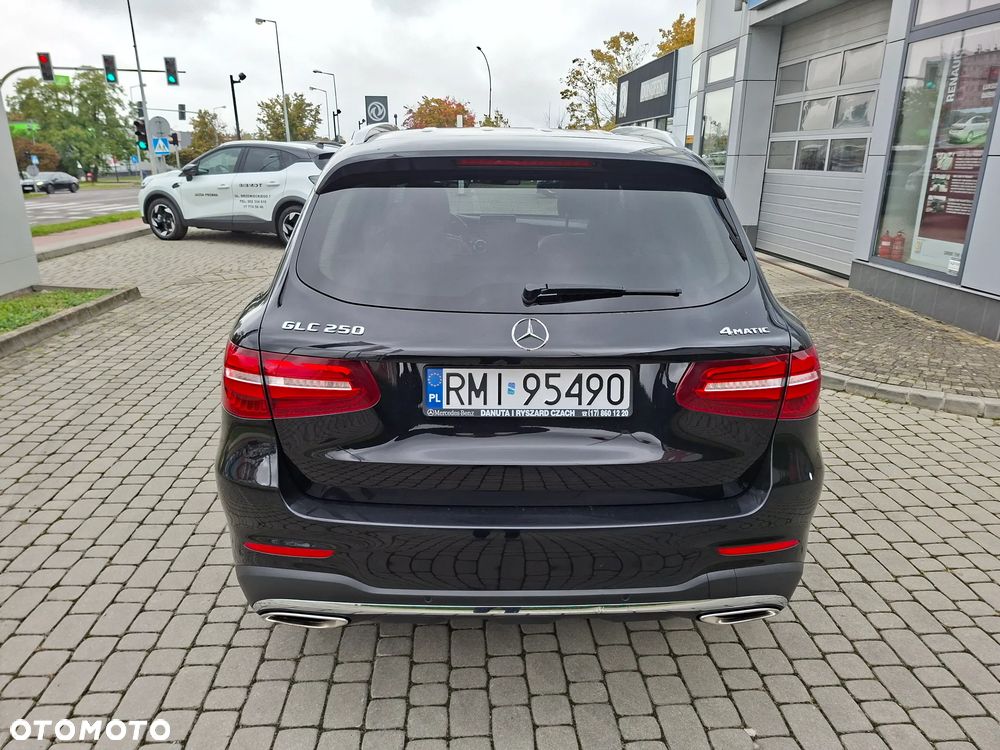 Mercedes-Benz GLC 250 4-Matic - 5