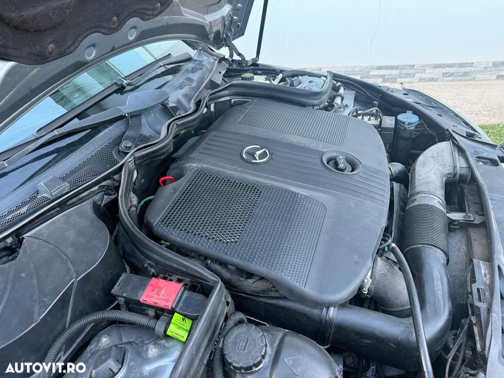 Mercedes-Benz C - 12