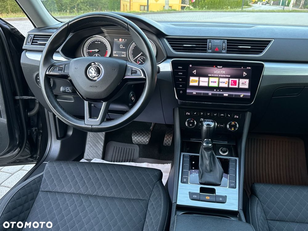 Skoda Superb 2.0 TDI DSG Premium Edition - 13