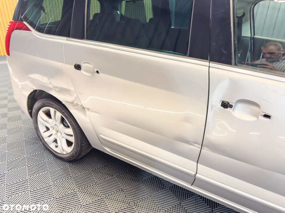 Peugeot 5008 2.0 HDi Family 7os - 11