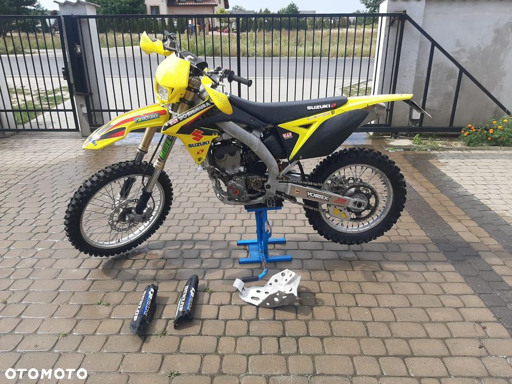 Suzuki RM-Z - 1