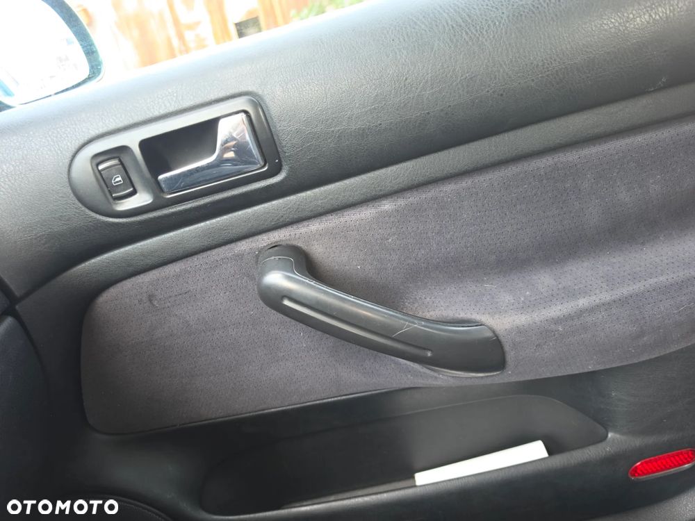 Volkswagen Golf 1.6 Comfortline - 33