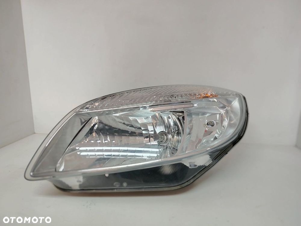 SKODA FABIA 2 II  LAMPA PRZÓD PRZEDNIA LEWA EUROPA 5J1941015 - 1
