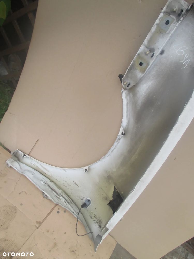 błotnik prawy Golf IV LB9A Biały zero korozji orginał - 5