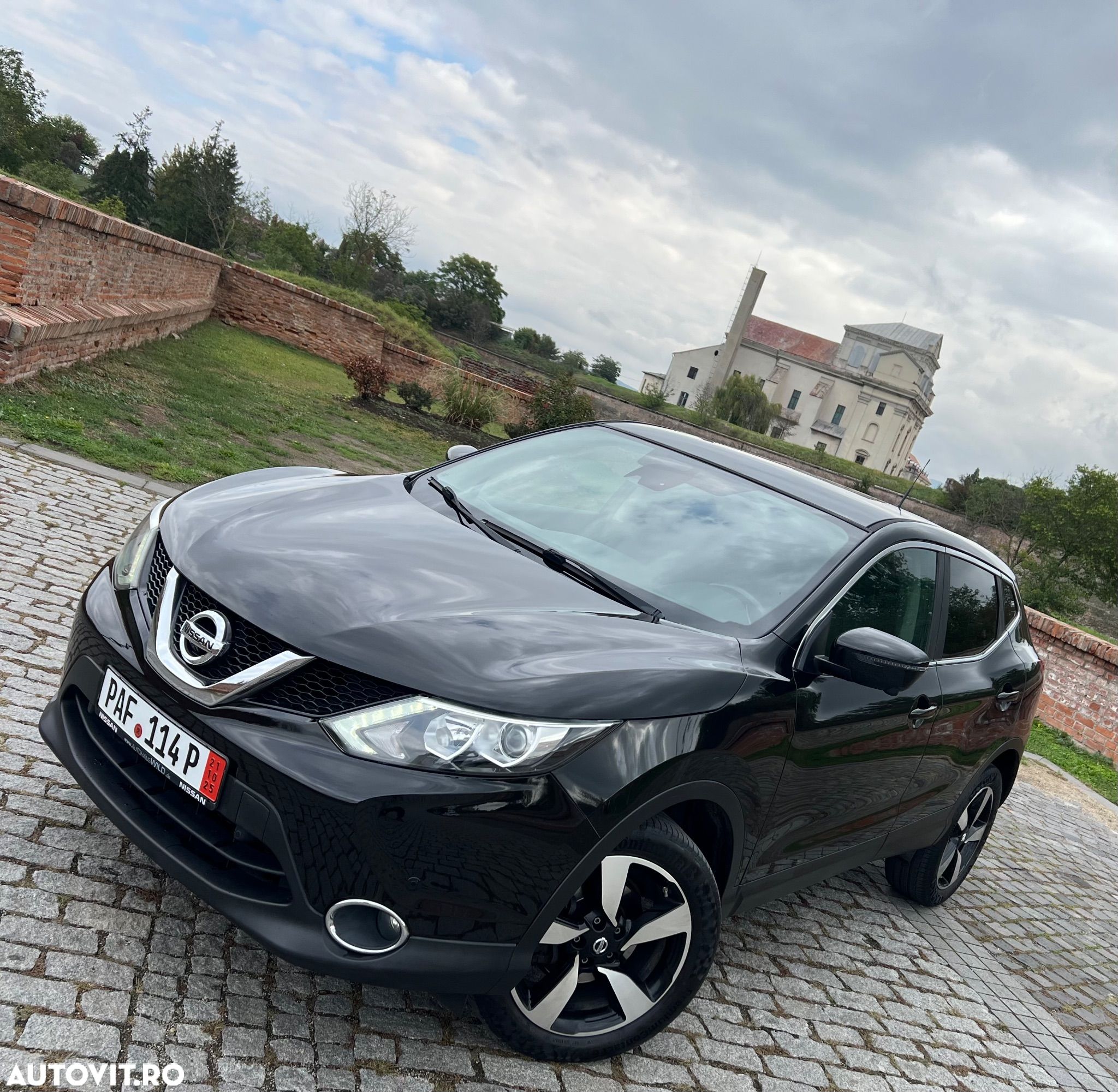 Nissan Qashqai 1.6 DCI Start/Stop N-Connecta - 1