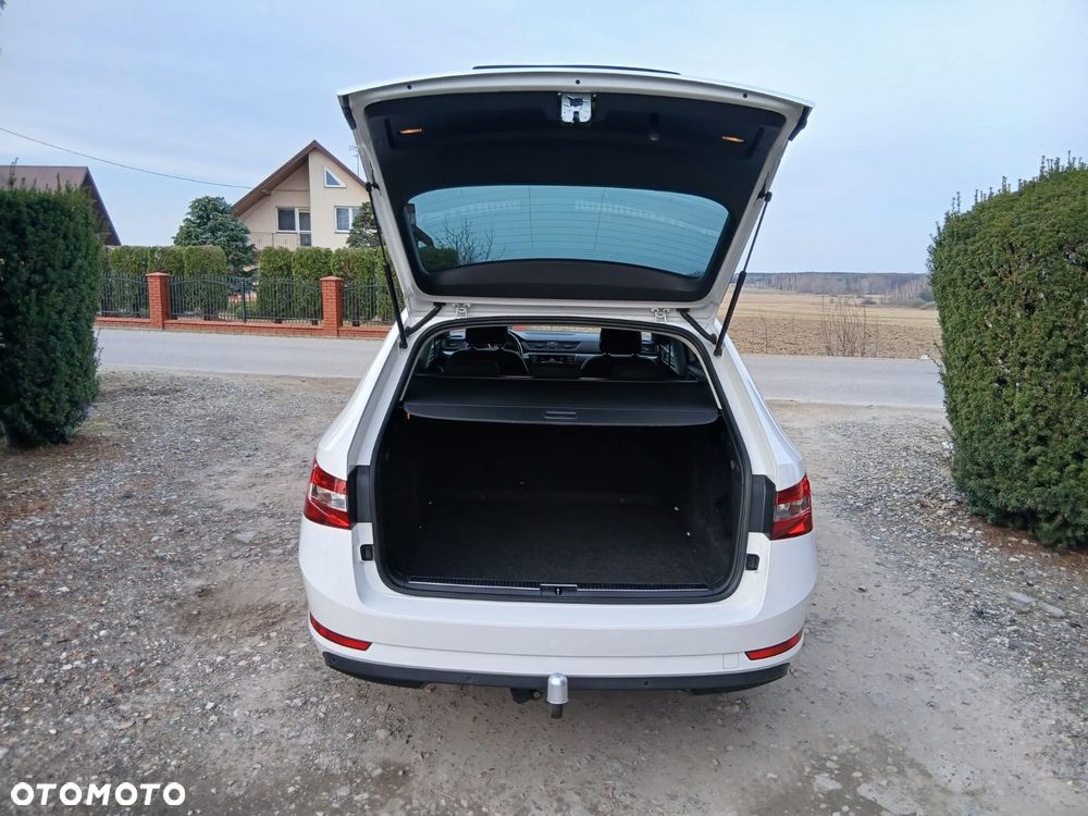 Skoda Superb 1.6 TDI Style - 39