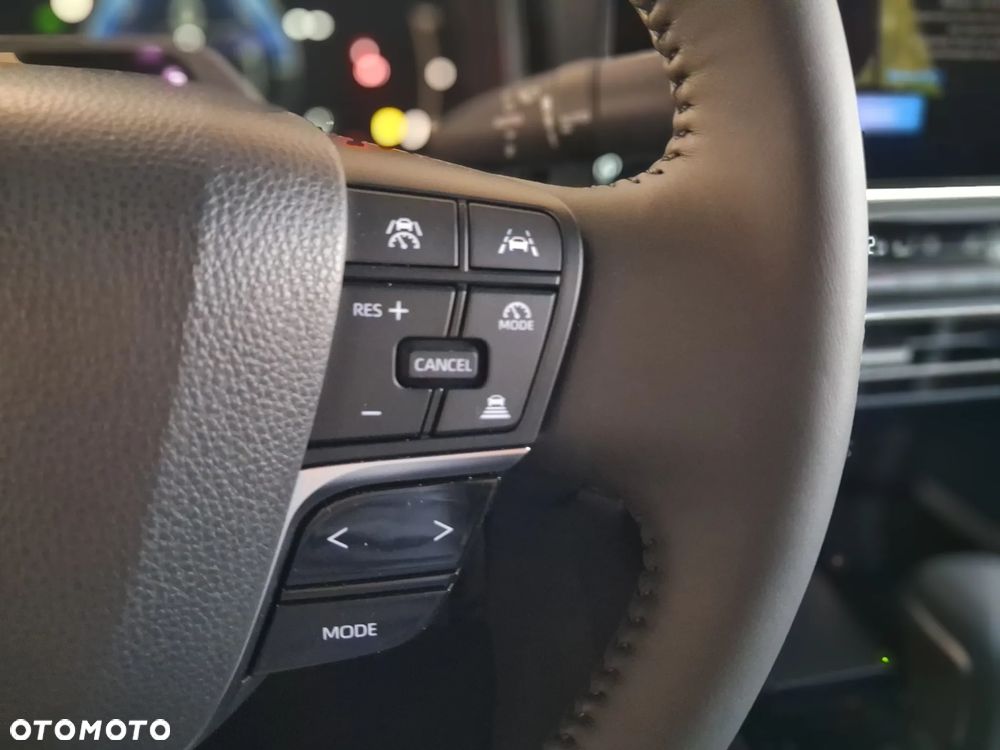 Toyota Camry - 18