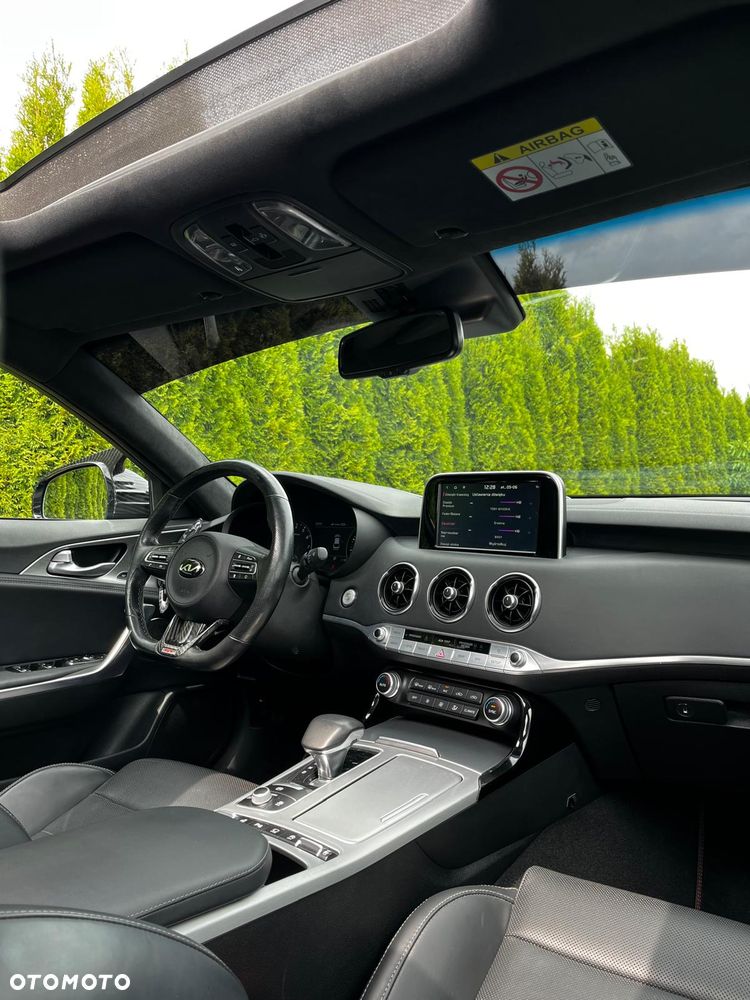 Kia Stinger 3.3 T-GDI V6 GT AWD - 26