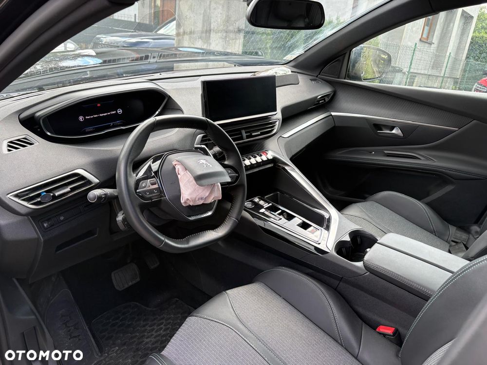 Peugeot 3008 1.2 PureTech Allure S&S EAT6 - 28